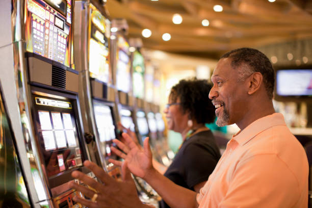 Mobile phone screen displaying Buffalo King live dealer feed and betting interface